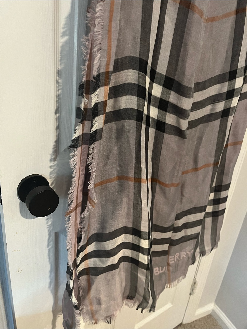 Authentic Burberry Light Pink and Black Check Draped Scarf - Picture 3 of 6